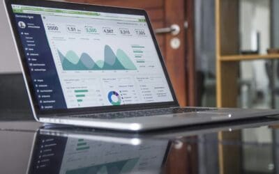 5 Reasons to Earn a Business Degree